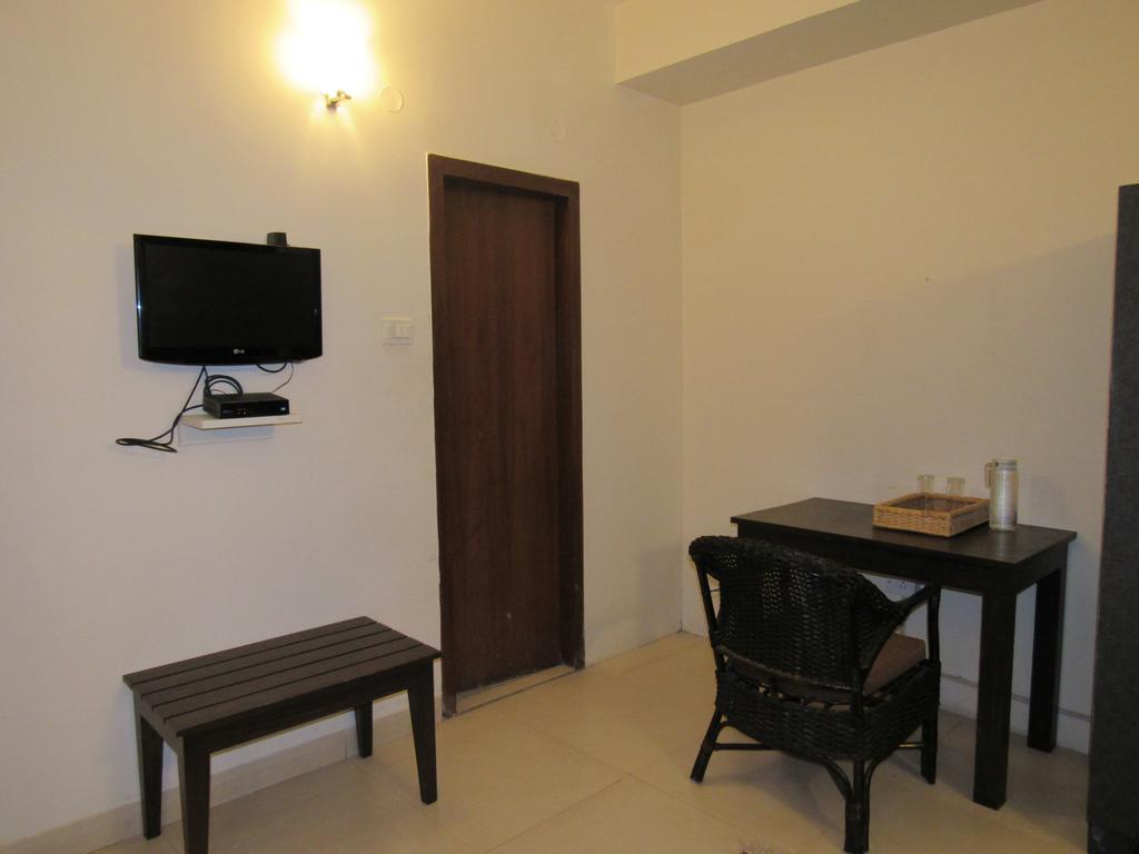 Luxtay Suites Bangalore Buitenkant foto