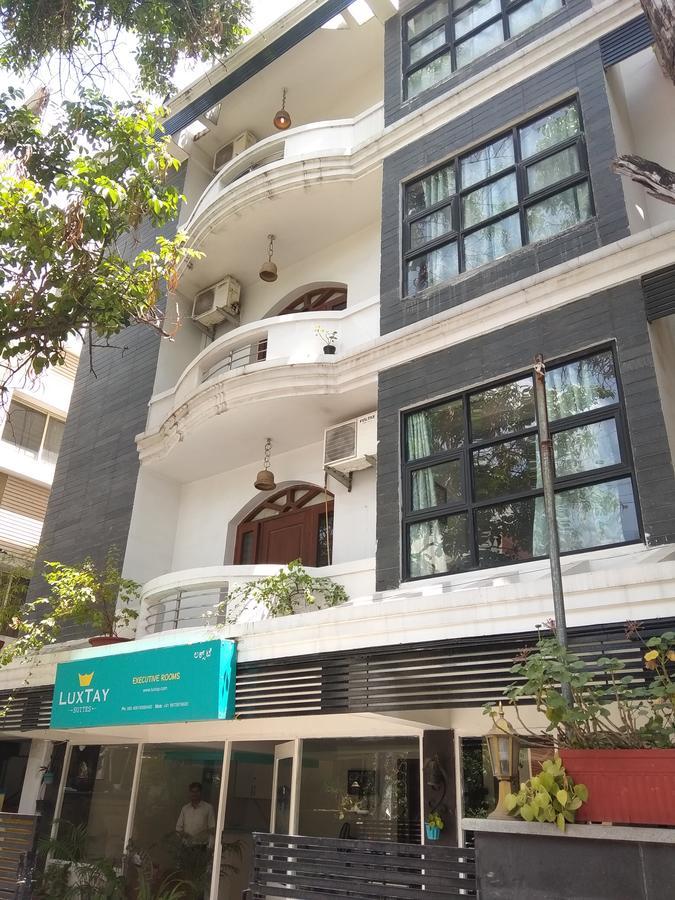Luxtay Suites Bangalore Buitenkant foto