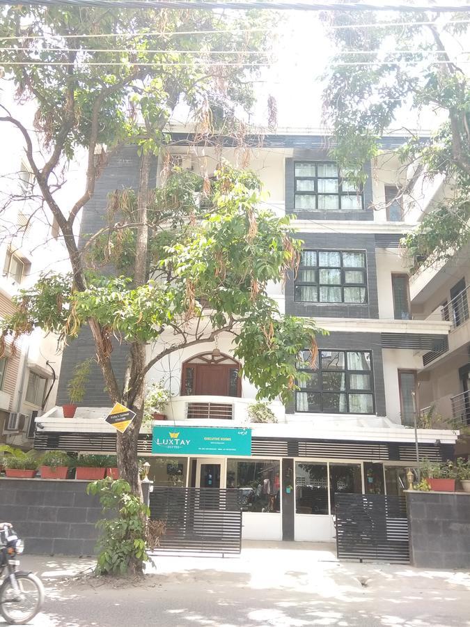 Luxtay Suites Bangalore Buitenkant foto